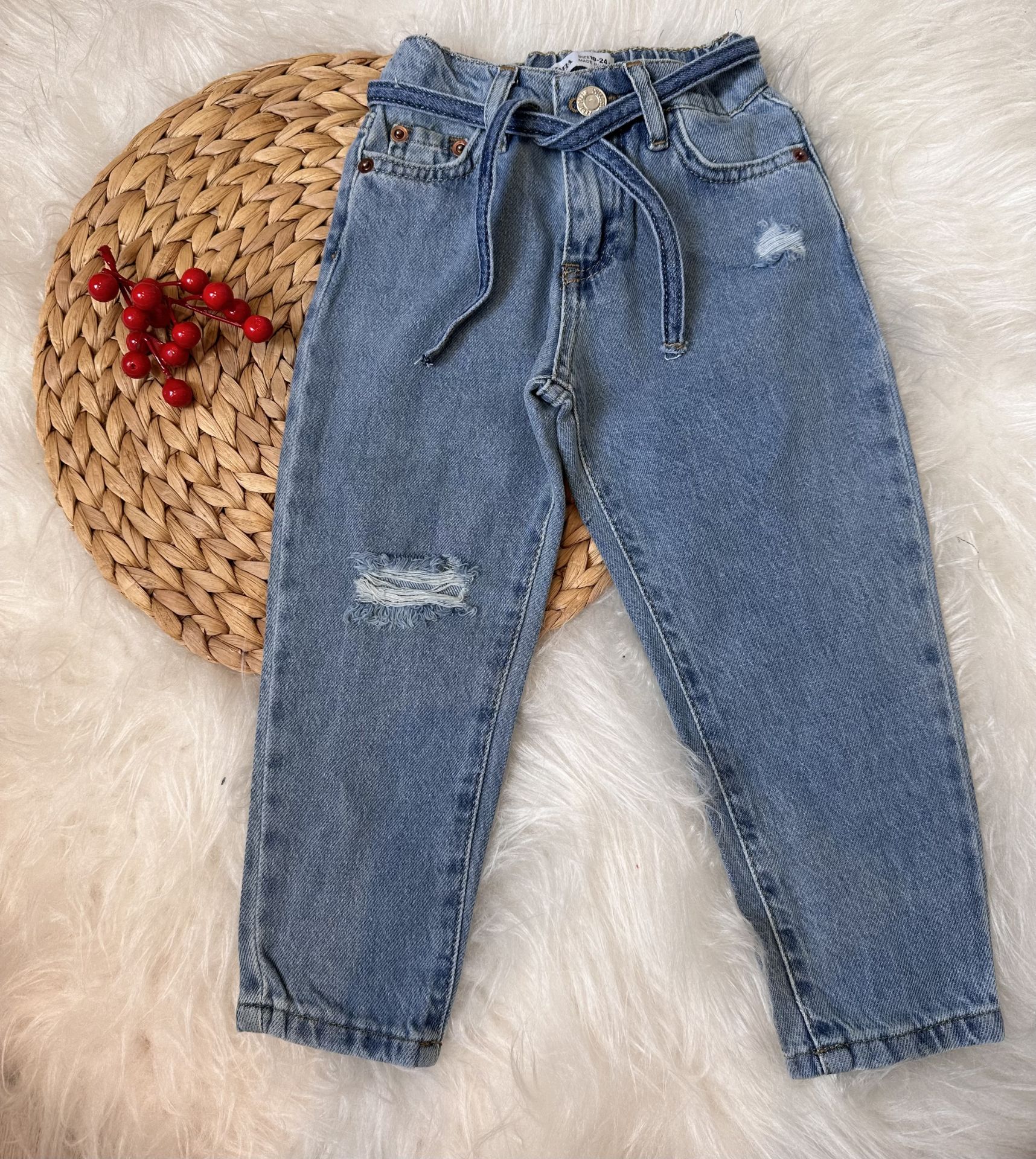 Yırtık Paçalı Denim Jean