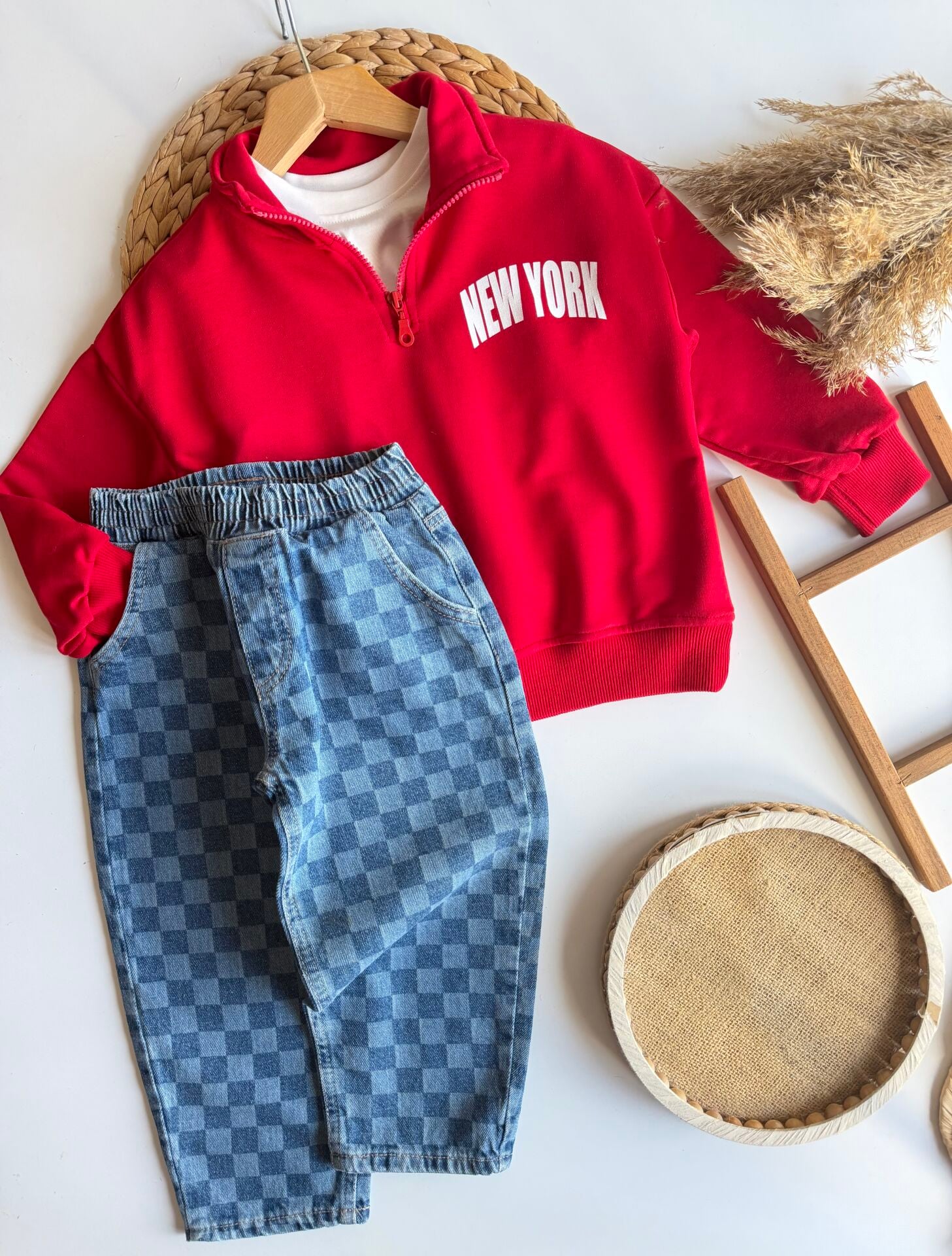 Newyork Baskılı Dama Pantolonlu Takım 9-10 YAŞ