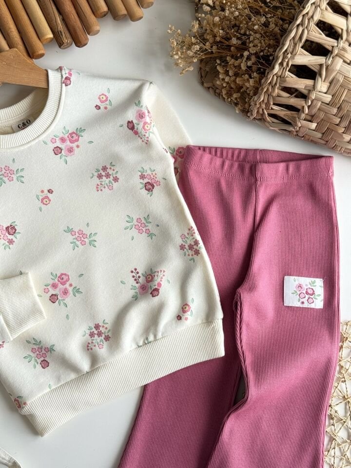 3 iplik Çicekli Takım 7-8 YAŞ