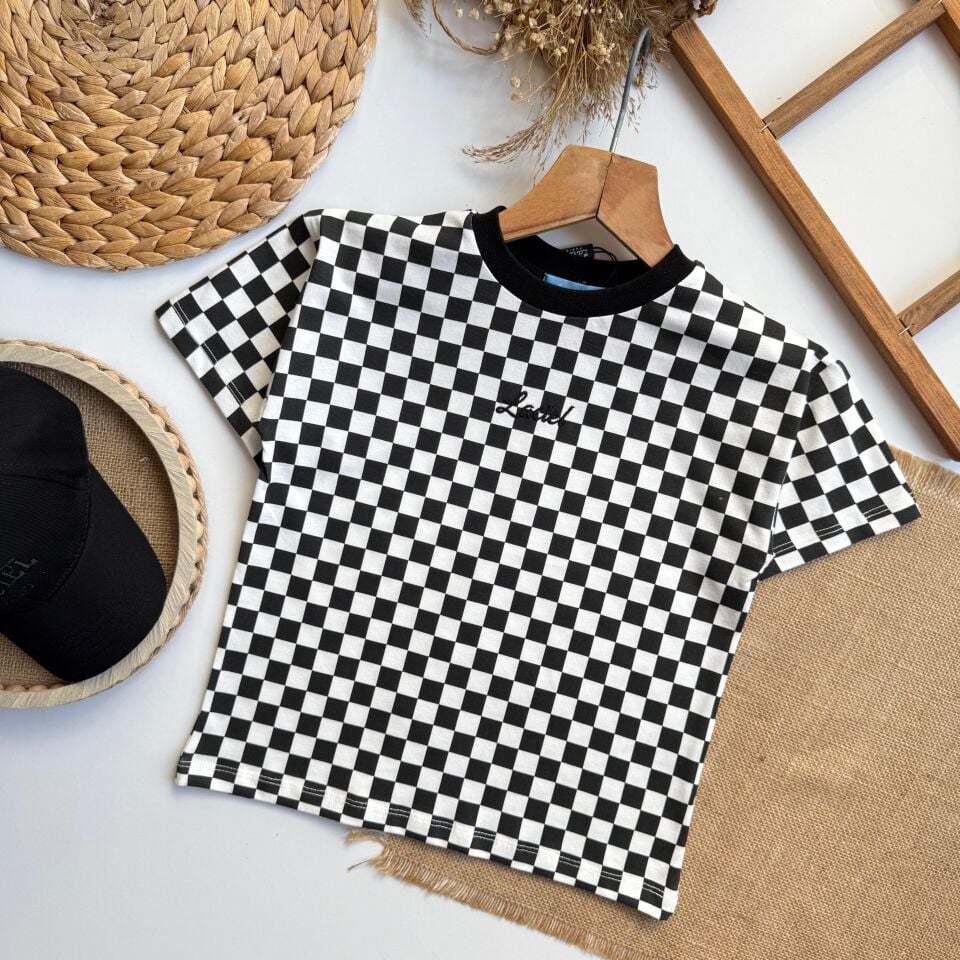 Dama Desenli Tşhirt 6-7 YAŞ