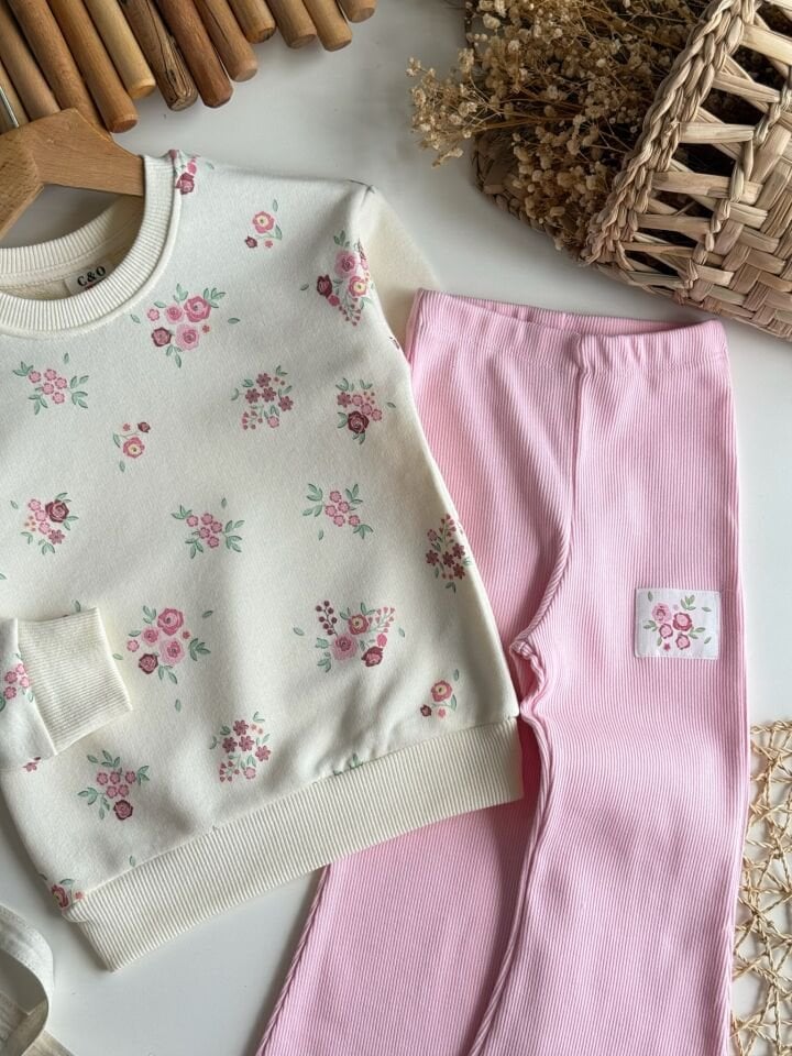 3 iplik Çicekli Takım 7-8 YAŞ