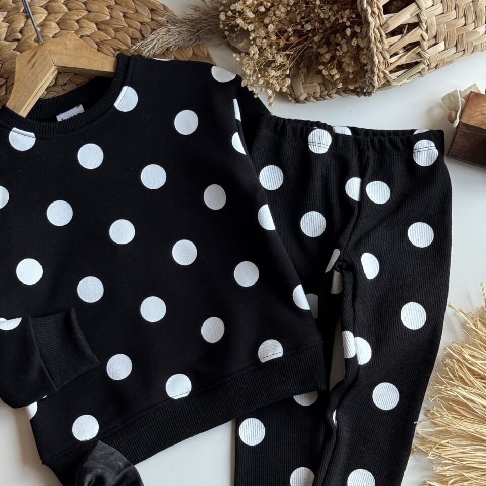 Siyah Puantiye Baskılı Takım 7-8 YAŞ