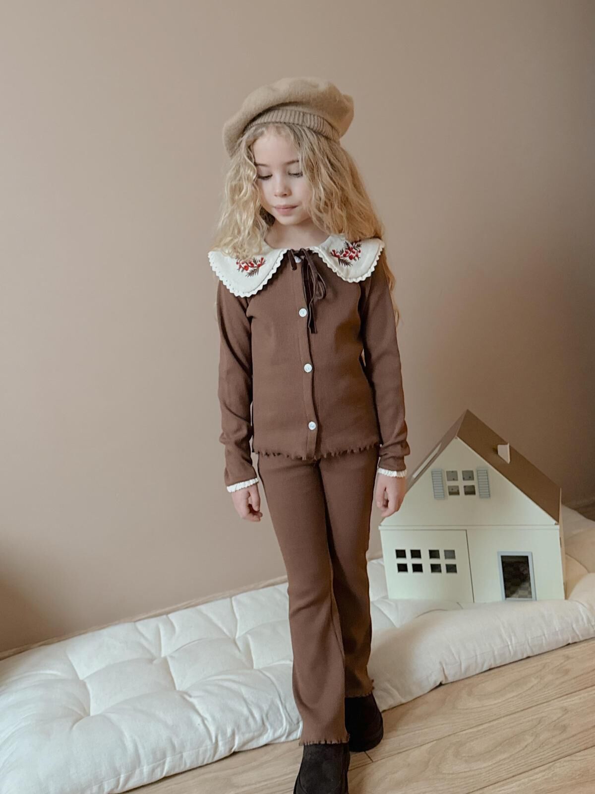 Bebe Yaka Kahve Takım 9-10 YAŞ