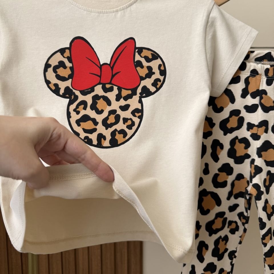 Leopar Desenli Takım