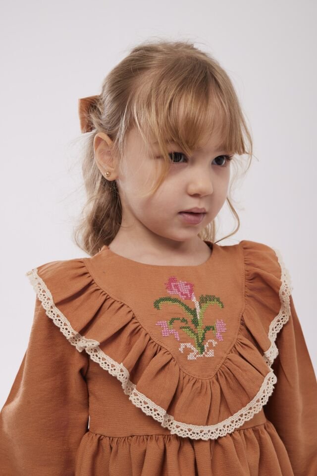 Bebe Yakalı Çicekli Elbise Turuncu (toka hediyelidir) 5-6 YAŞ