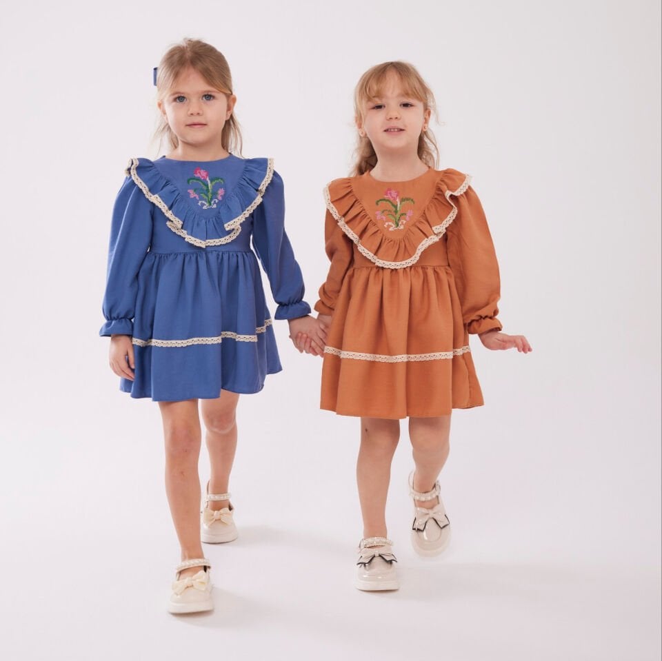 Bebe Yakalı Çicekli Elbise Mavi (toka hediyelidir) 5-6 YAŞ