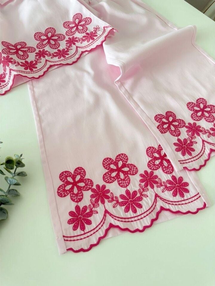 Pembe Çiçekli Takım 7-8 YAŞ