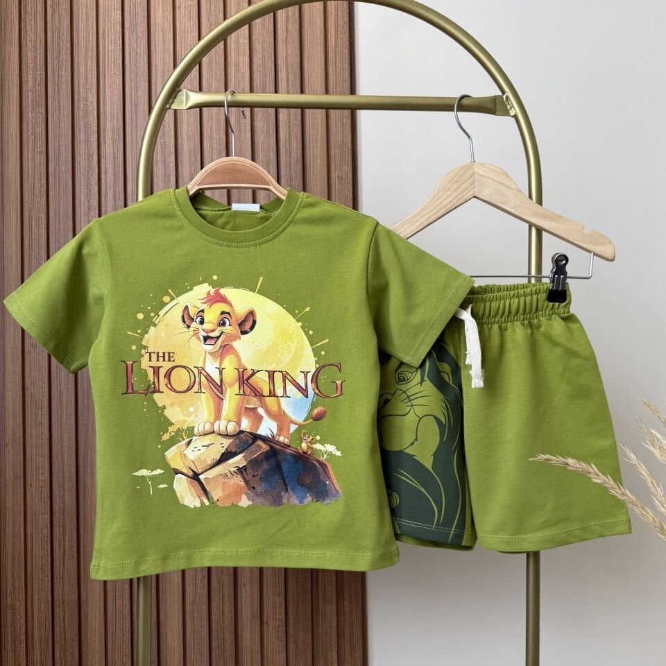 Lion Baskılı Takım