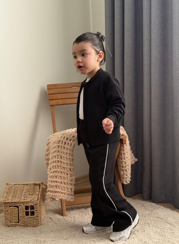 2'li  Siyah Eşofman Takımı 9-10 YAŞ