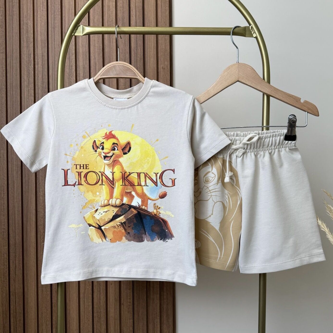 Lion Baskılı Takım