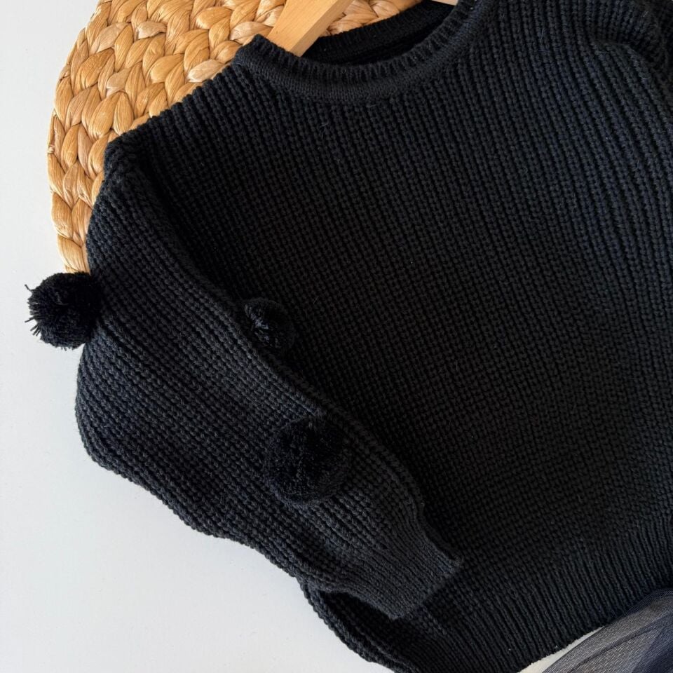 Ponpon Siyah Etekli Takım 5 YAŞ