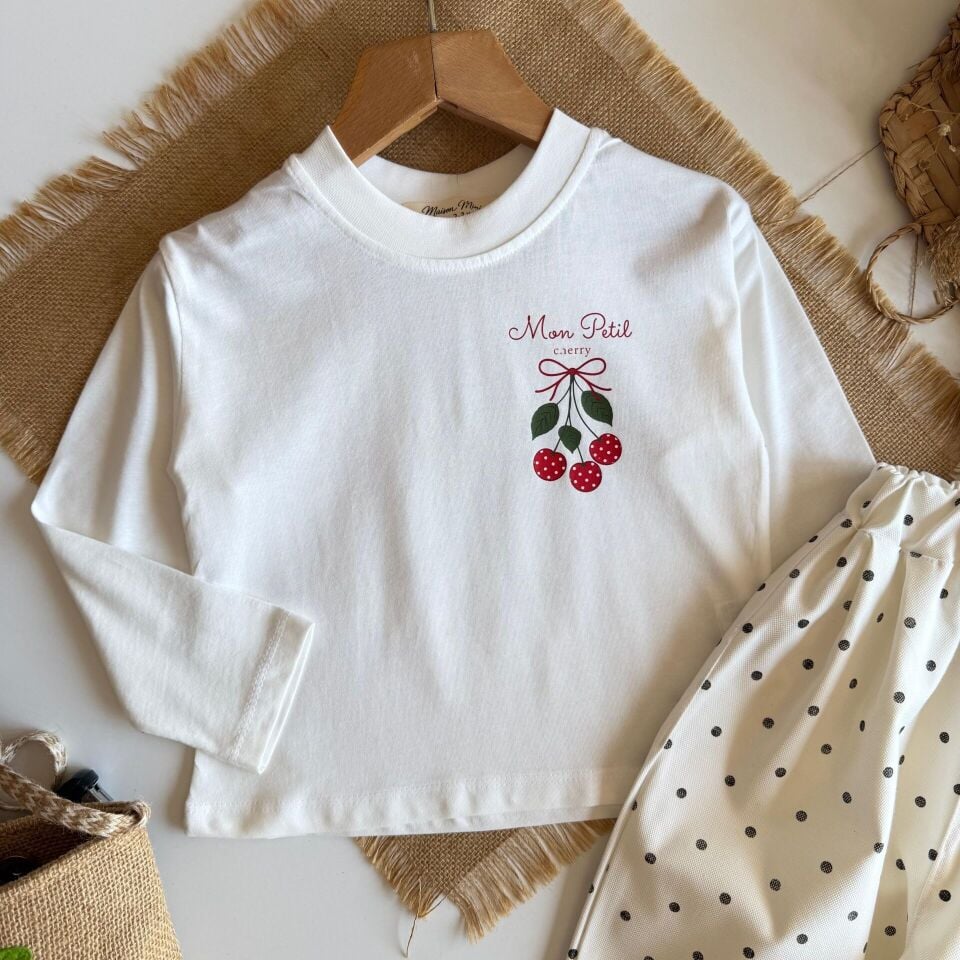 Gabardin Kiraz Takım ( Persembe Günü Kargo Çıkışı) 7-8 YAŞ