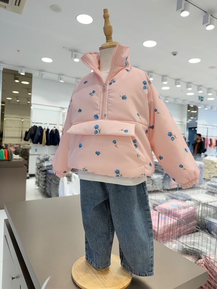 Dik Yaka Pembe Çiçekli Mont 6-7 YAŞ