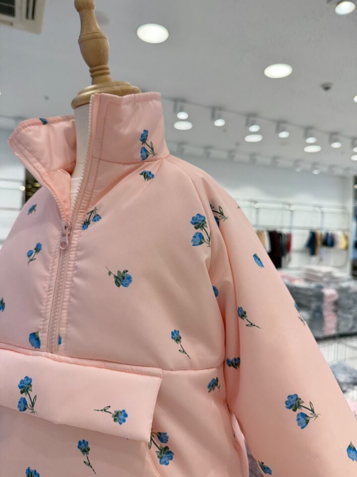 Dik Yaka Pembe Çiçekli Mont 6-7 YAŞ