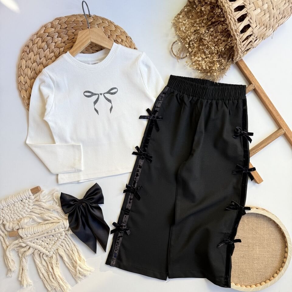 Fiyonklu Siyah Takım 11-12 YAŞ