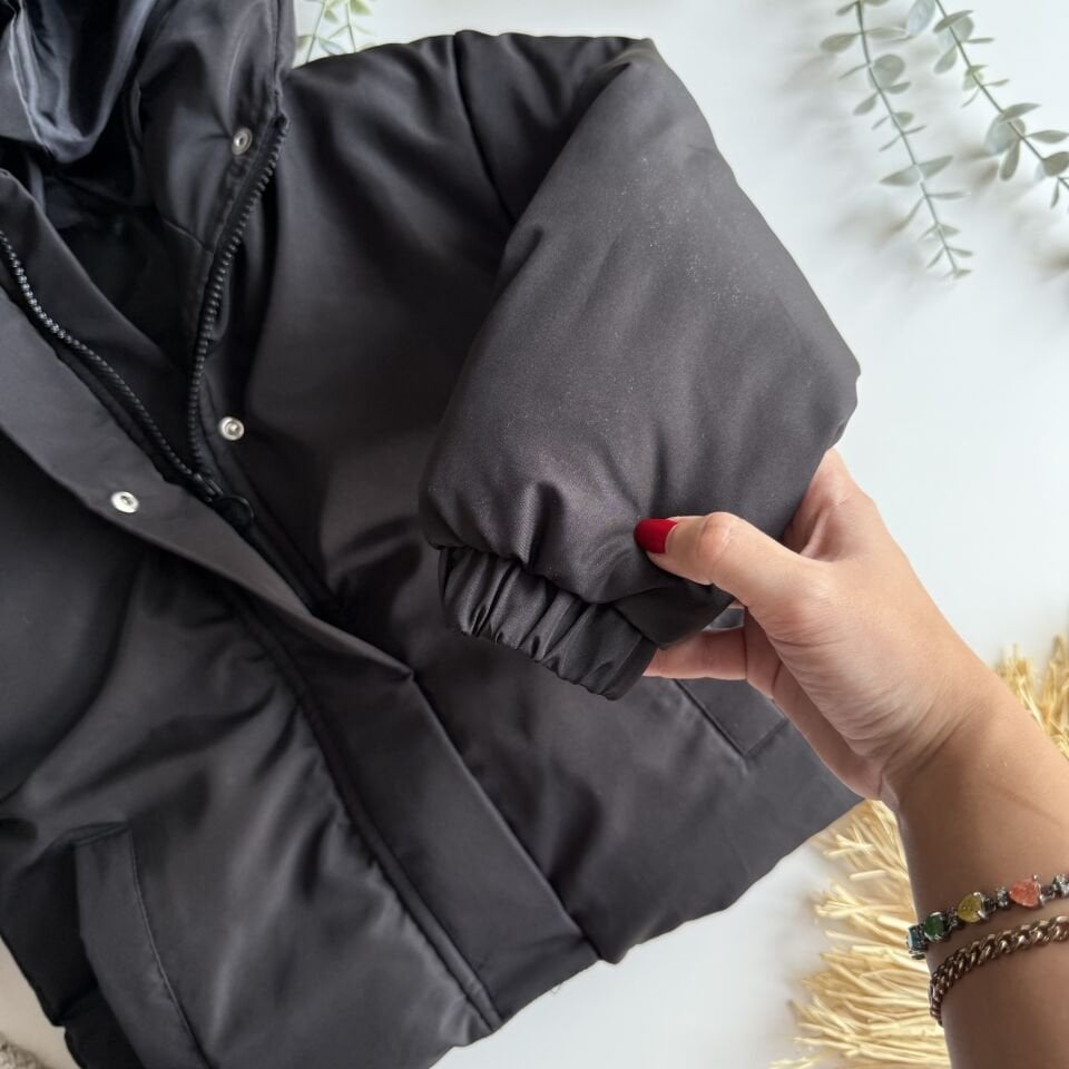 Su Geçirmez Siyah Şişme Mont 9-10 YAŞ