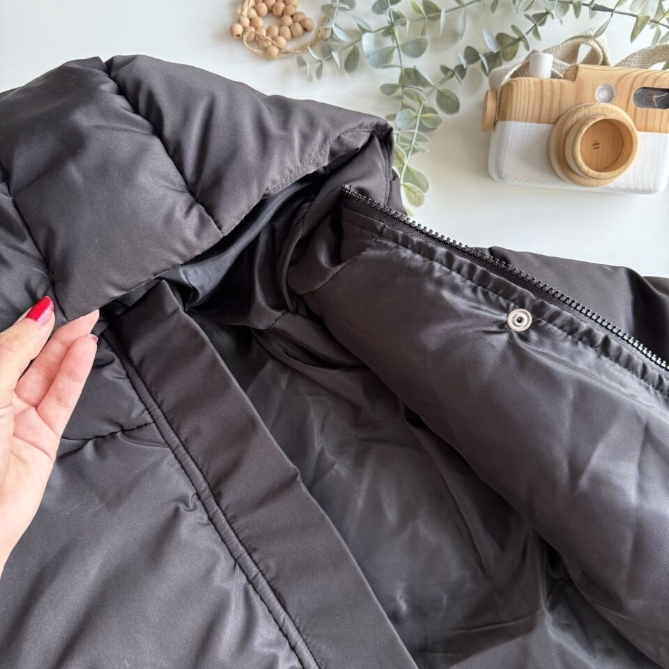 Su Geçirmez Siyah Şişme Mont 9-10 YAŞ