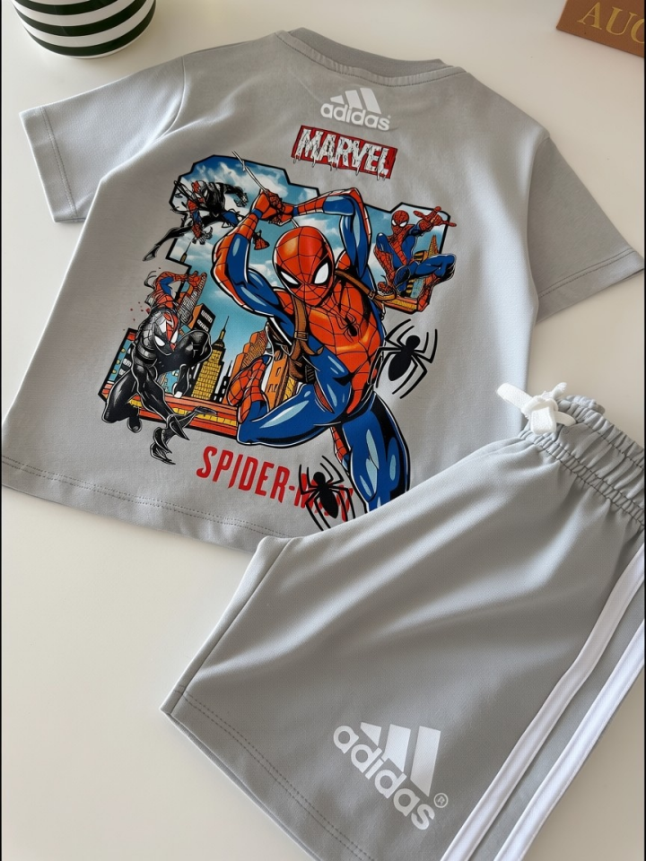 Marvel Baskılı Gri Takım 7-8 YAŞ