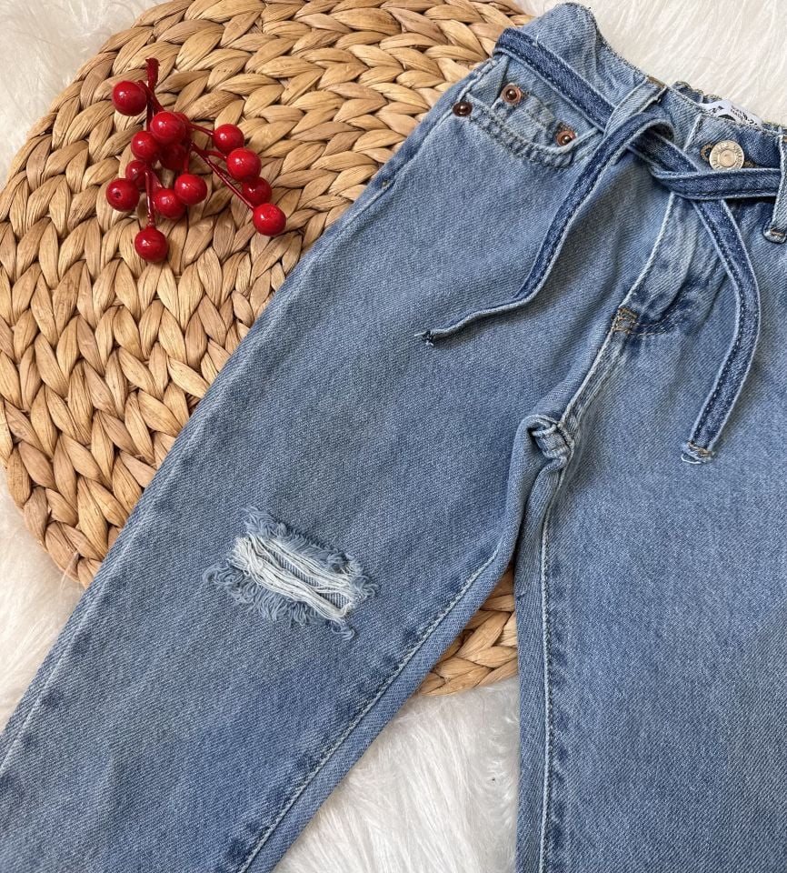 Yırtık Paçalı Denim Jean