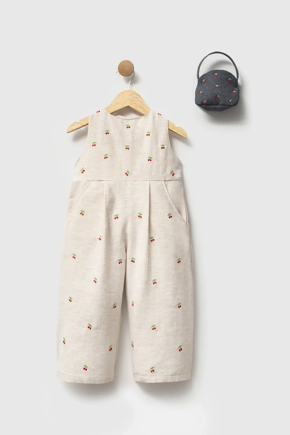 Kirazlı Salopet ( Çanta Hediyeli) 5 YAŞ