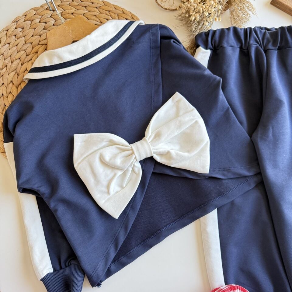 Çantalı Fiyonklu Takım 9-10 YAŞ