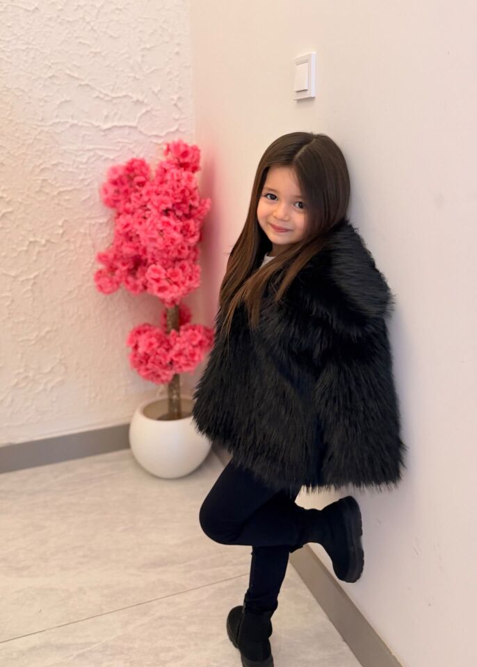 siyah Kürk 9-10 YAŞ