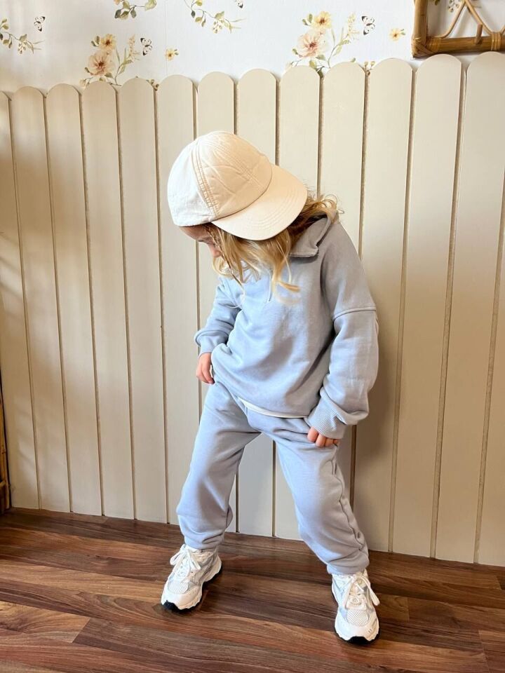 Gri Basic Takım 9-10 YAŞ