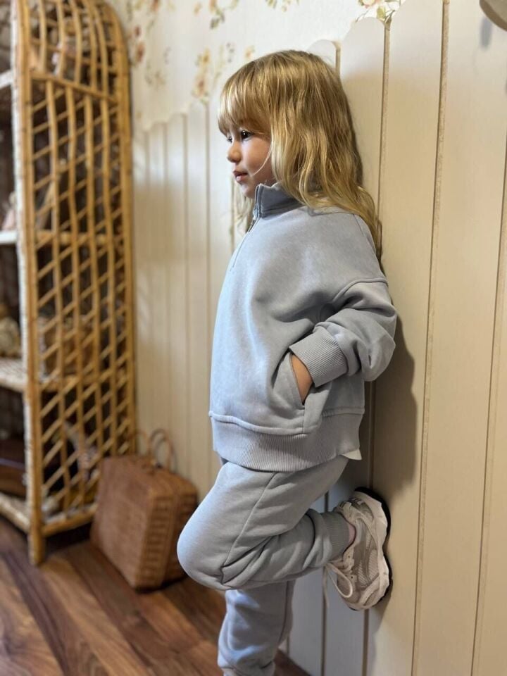 Gri Basic Takım 9-10 YAŞ