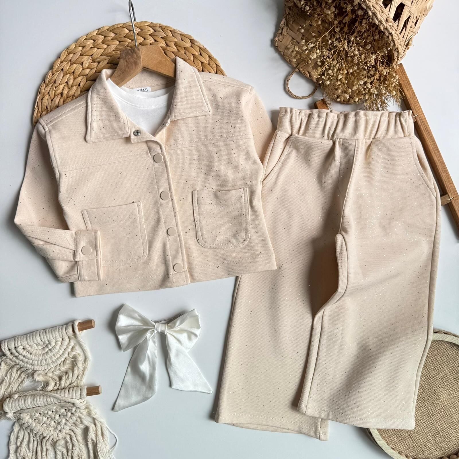 Simli Krem Fiyonklu Takım 7-8 YAŞ