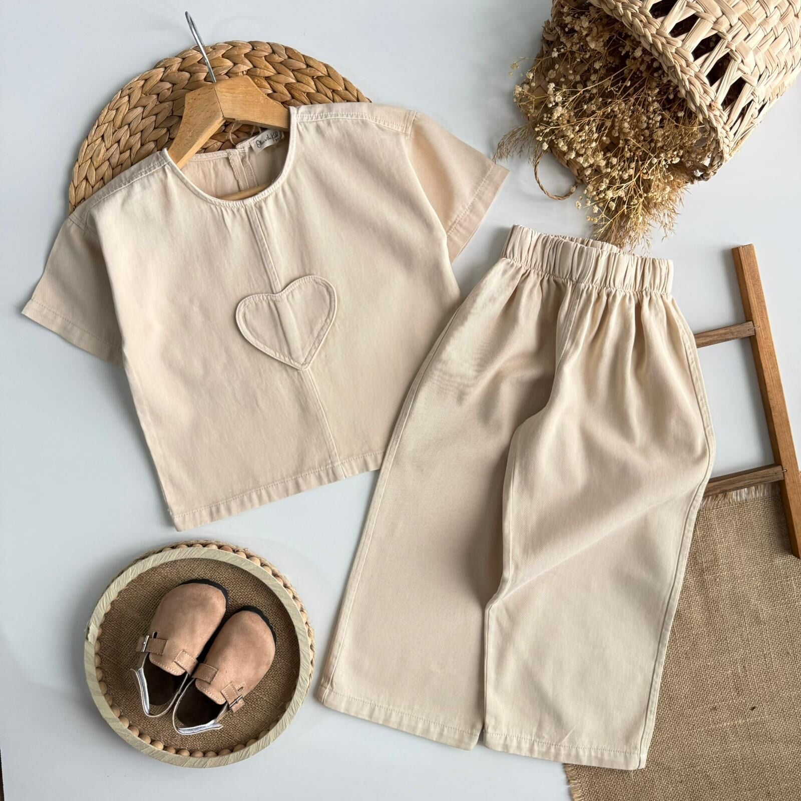 Krem Kalpli Takım 6-7 YAŞ