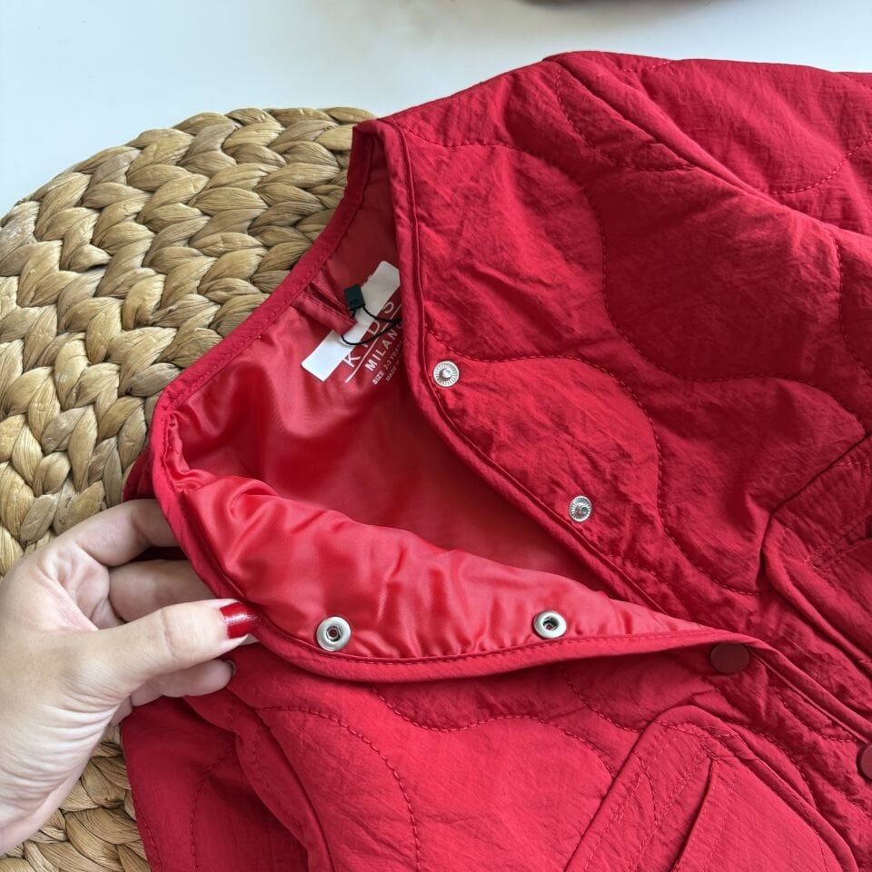 Kapitone Kırmızı Mont