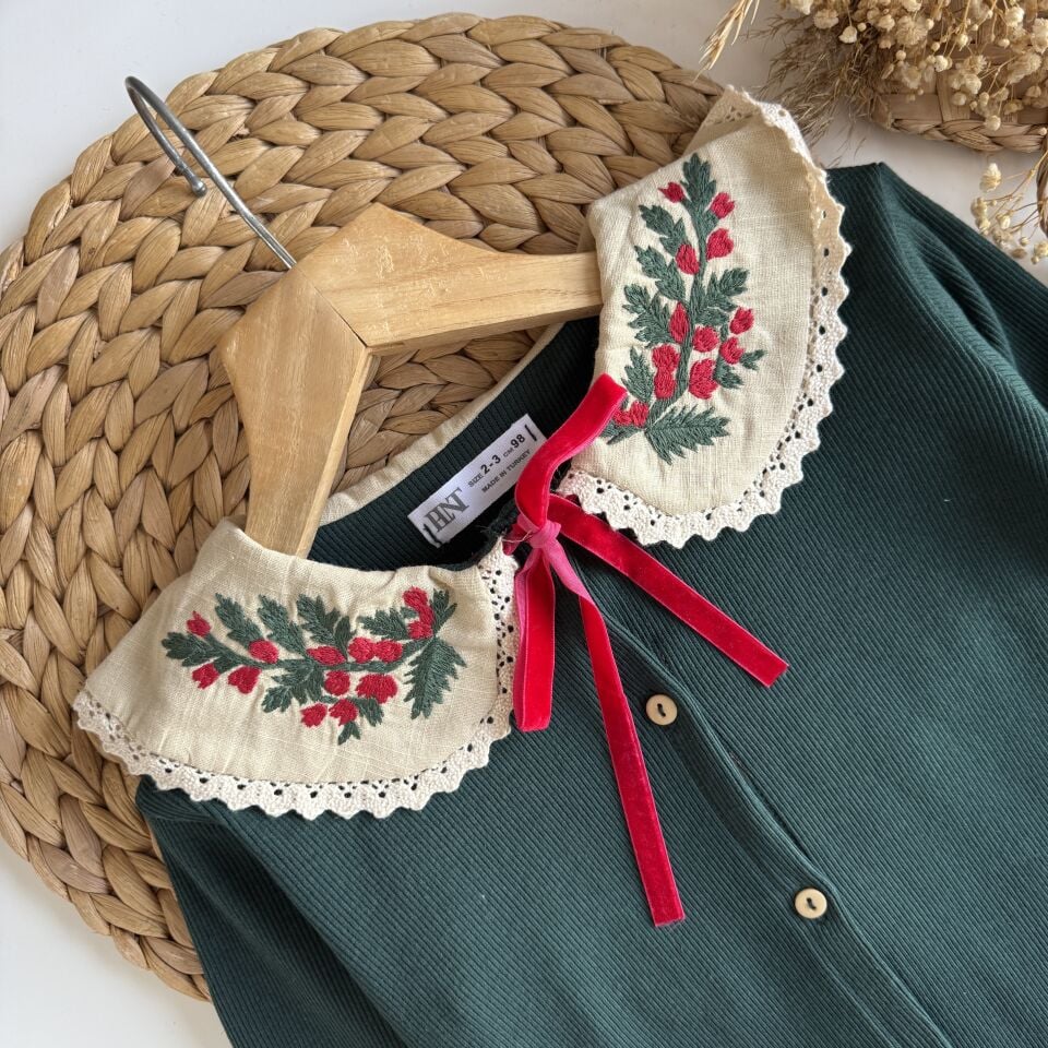 Yeni Yıl Temalı Bebe Yakalı Takım 7-8 YAŞ