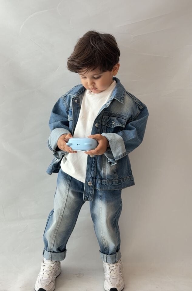 Eskitme Denim Ceketli Takım 9-10 YAŞ