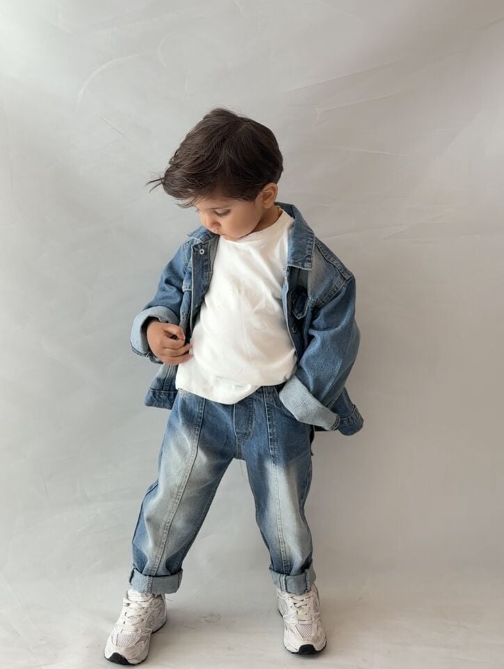 Eskitme Denim Ceketli Takım 9-10 YAŞ