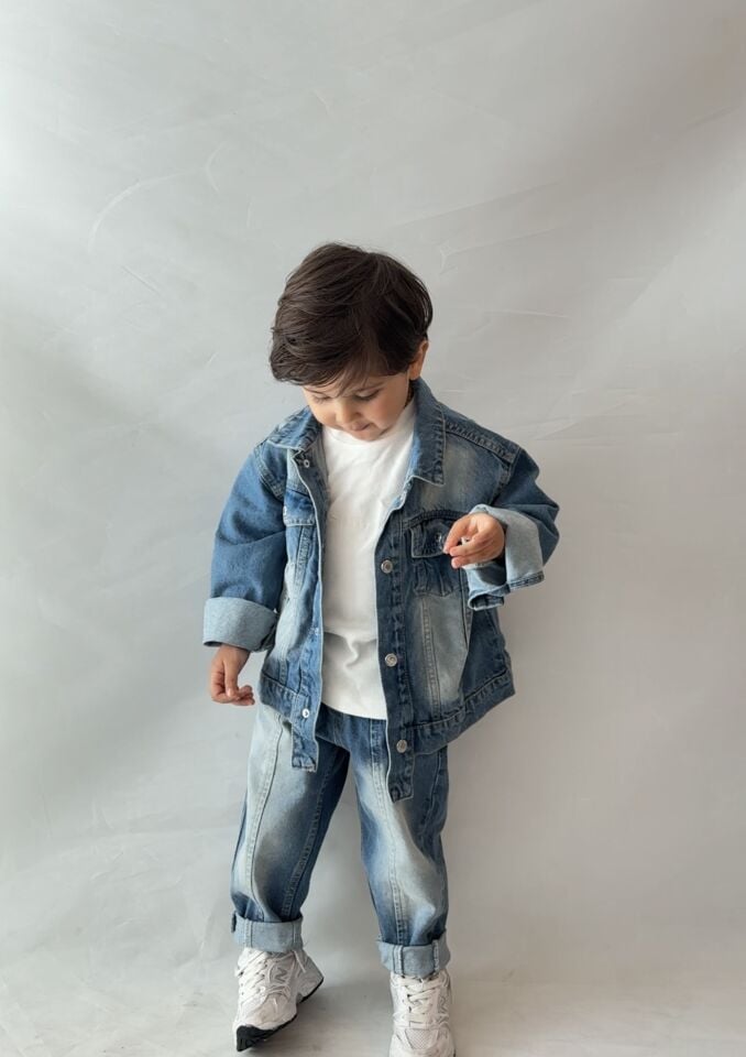 Eskitme Denim Ceketli Takım 9-10 YAŞ