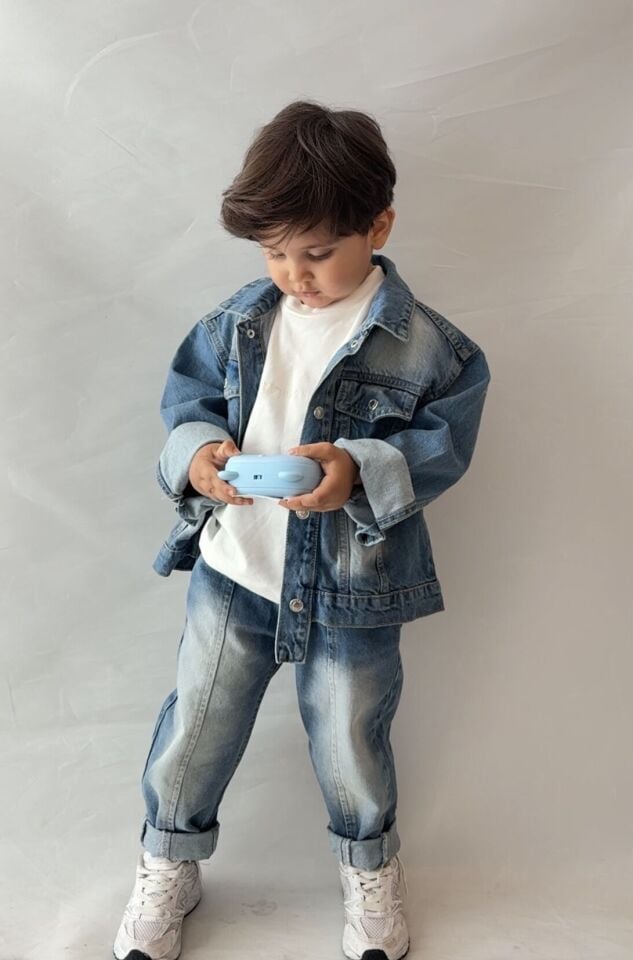 Eskitme Denim Ceketli Takım 9-10 YAŞ