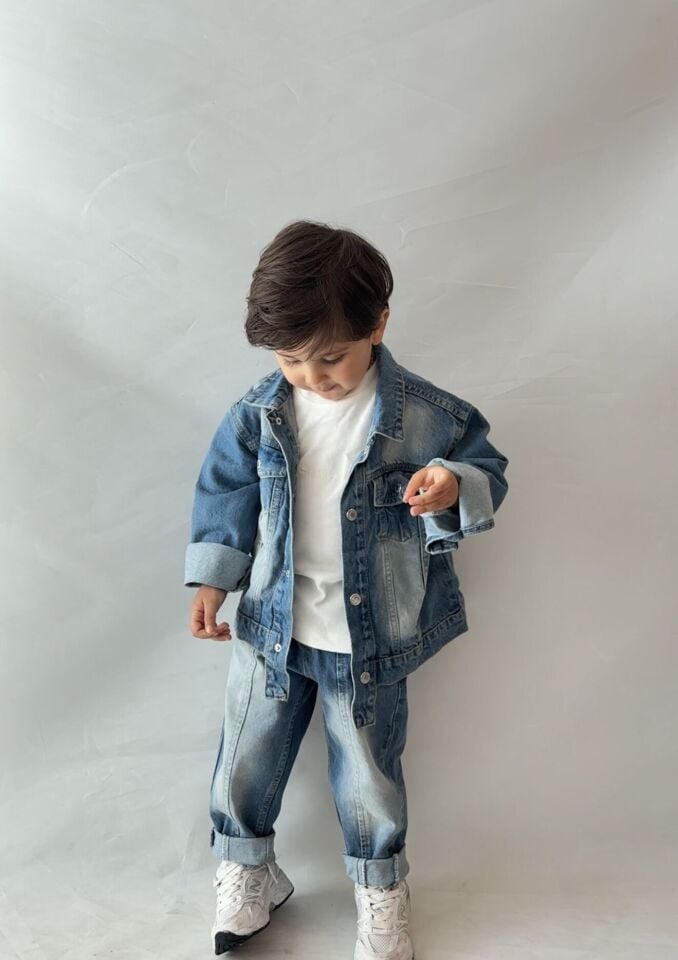 Eskitme Denim Ceketli Takım 9-10 YAŞ