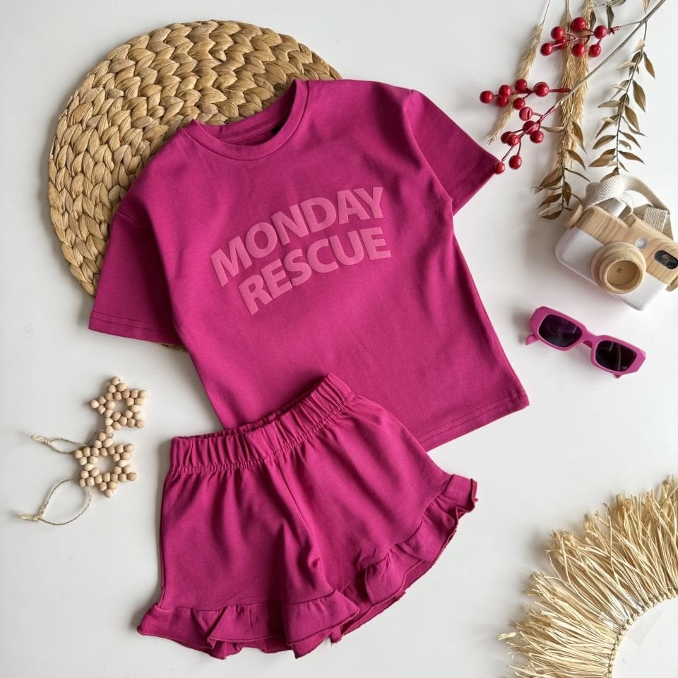 Monday Şortlu Pembe Takım 9-10 YAŞ