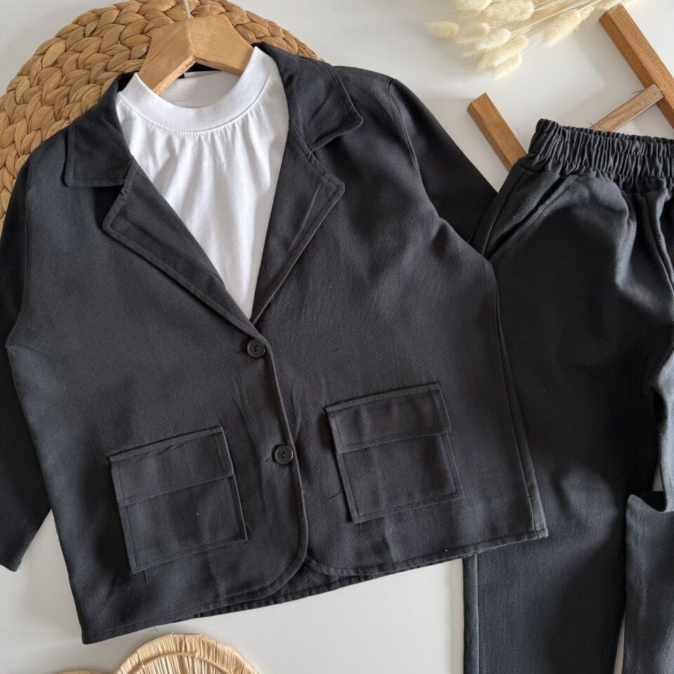 Siyah Ceketli Takım 9-10 YAŞ