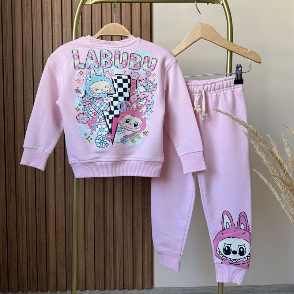Pembe Labubu Takım