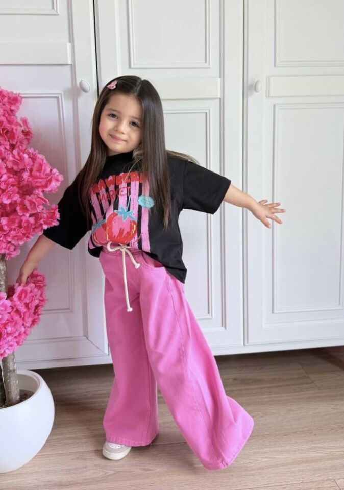 Oversize Çilekli Takım 9-10 YAŞ