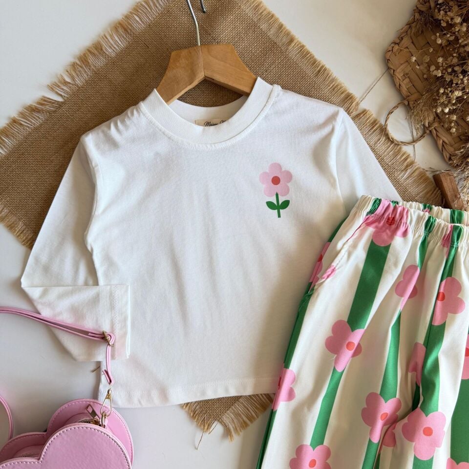 Gabardin Çicekli Takım( açıklamayı okuyunuz) 5-6 YAŞ