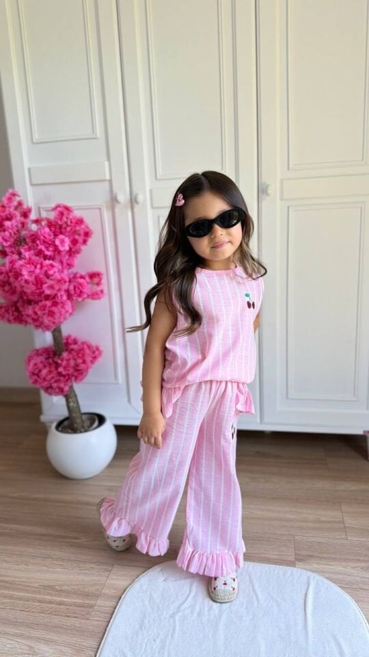Çizgili Pembe Takım 5-6 YAŞ