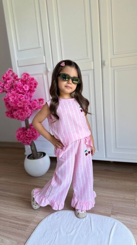 Çizgili Pembe Takım 9-10 YAŞ