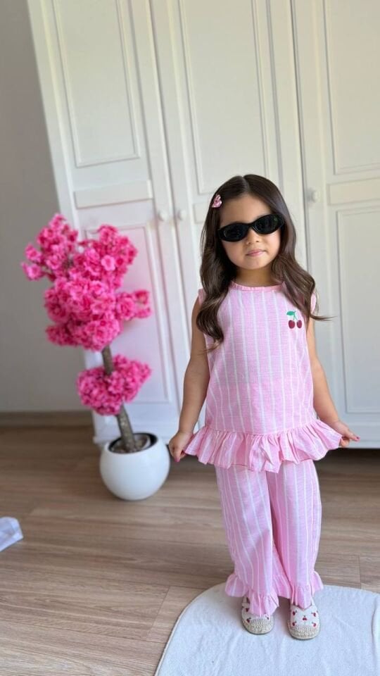 Çizgili Pembe Takım 5-6 YAŞ