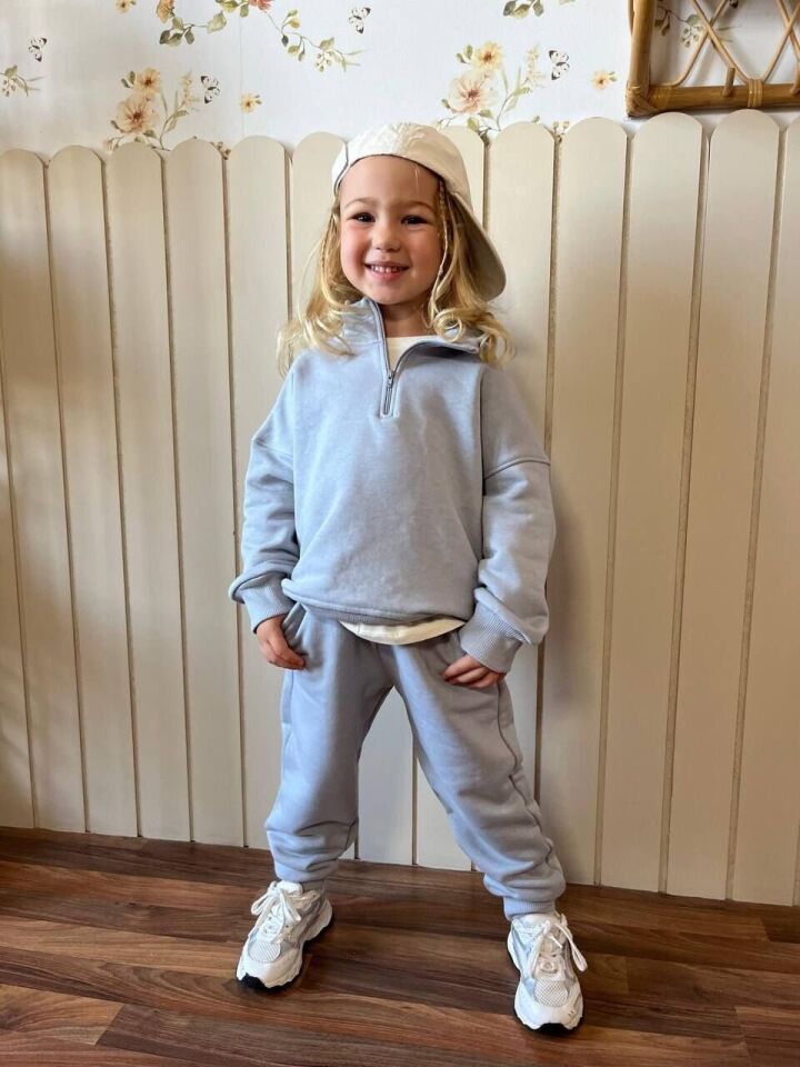 Gri Basic Takım 9-10 YAŞ