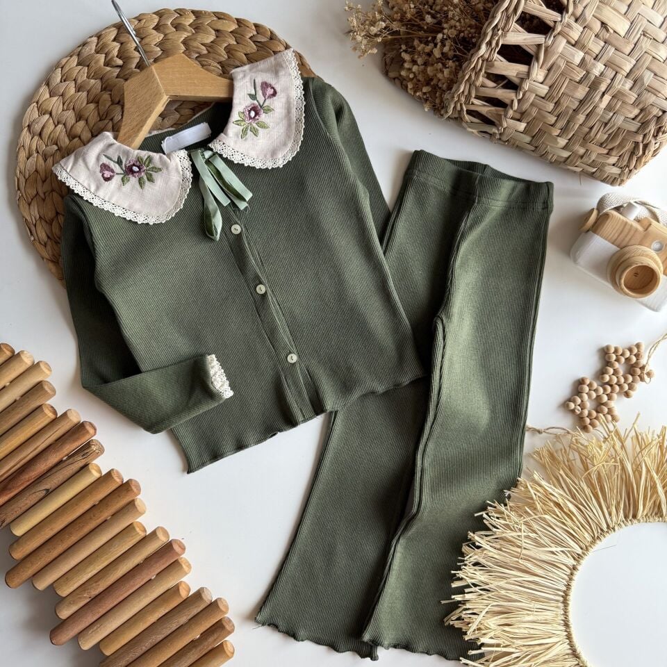 Özel Seri Yakalı Takım 3-4 YAŞ