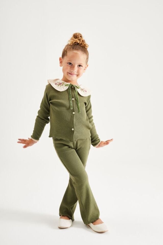 Özel Seri Yakalı Takım 3-4 YAŞ