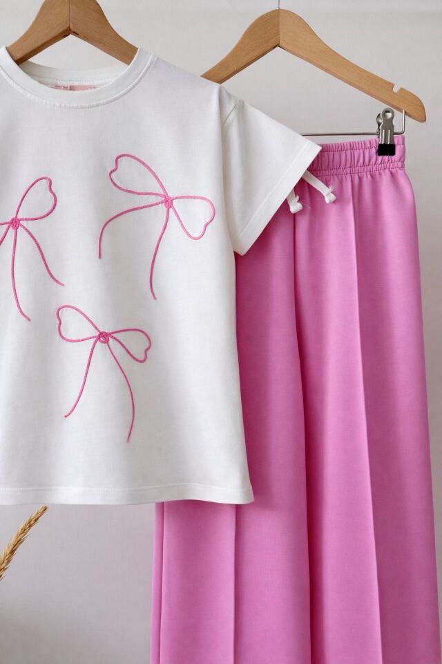 Fiyonklu Pembe Takım 13-14 YAŞ