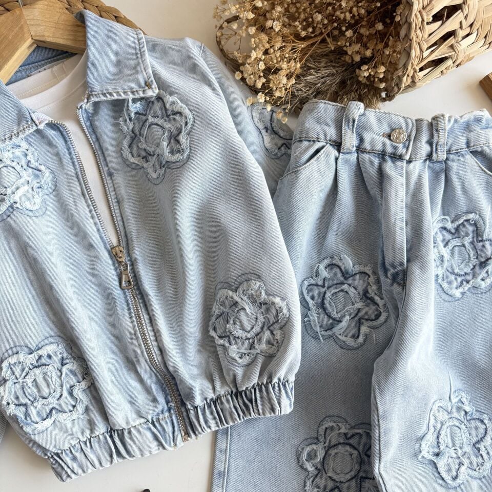 Denim Çicekli Takım 9-10 YAŞ